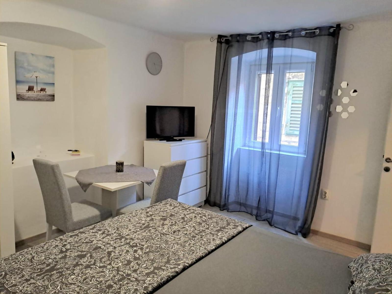 Studio Apartment Lola Kastela Bagian luar foto